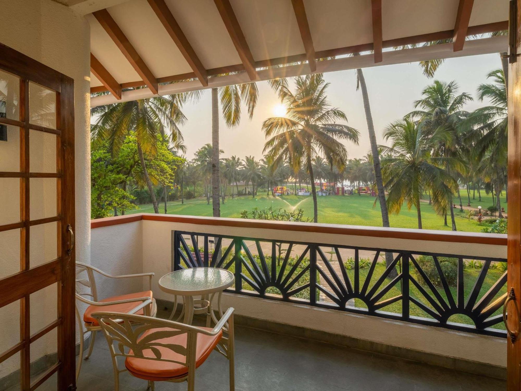 Novotel Goa Dona Sylvia Resort Cavelossim Exterior photo